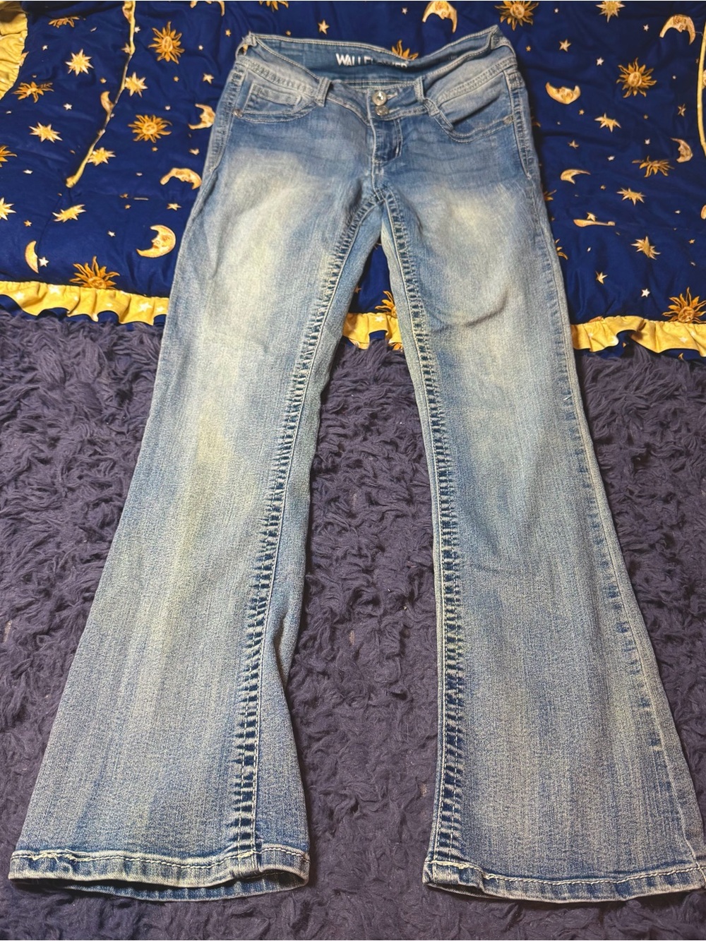 Wallflower Light Wash Bootcut Jeans Size 5 Bedazzled Bling Rhinestone Pockets